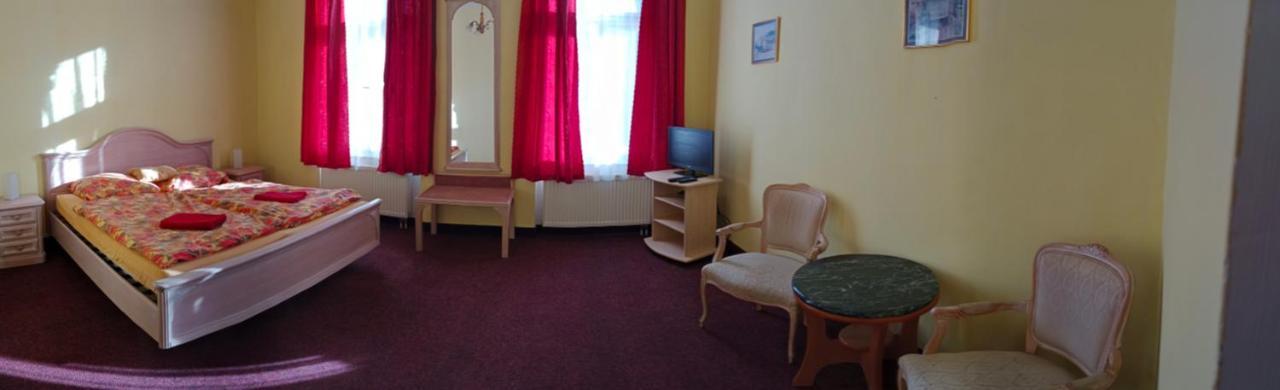 St. Maur Hotel Bečov nad Teplou Kültér fotó